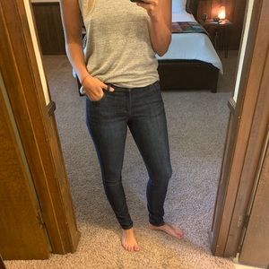 Joe’s Jeans • The Skinny • 28